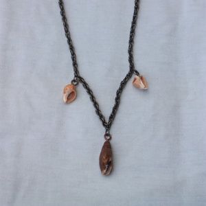 Chain necklace with shells (item#20)